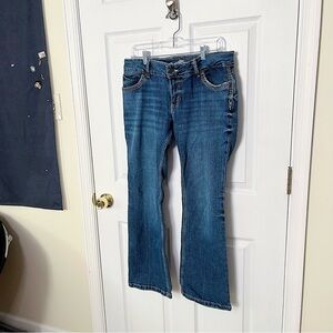 ✧･ﾟvintage style wrangler bootcut jeans